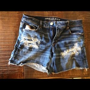 American Eagle Midi distresses shorts 12